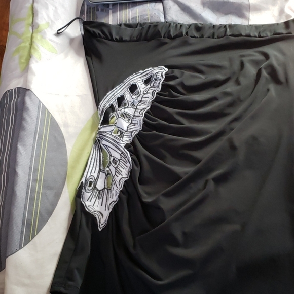 Top - Picture 3 of 3